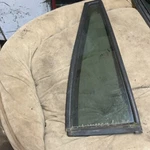 Range Rover 4.6 Hse P38 Passenger Right Rear Door Vent Glass Fits 95-98. Fixed Price $52.00.