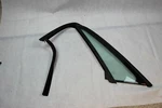 New Genuine Gm Rh Front Door Vent Window Stationary Glass 95-99 Lesabre 25651923. Fixed Price $150.00.
