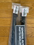 Toyota Oem Lexus RX400H RX330 RX350 Weatherstrip Front Door Glass Inner Rh Lh. Fixed Price $117.94.