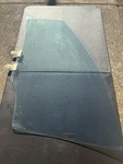 02-07 Suzuki Aerio Passenger Right Window Door Glass Oem 4453-35. Fixed Price $100.00.