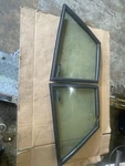 1984 - 91 Jaguar Xjs Rear Rh + Lh Tinted Quarter Glass Set Oem Used. Fixed Price $119.95.